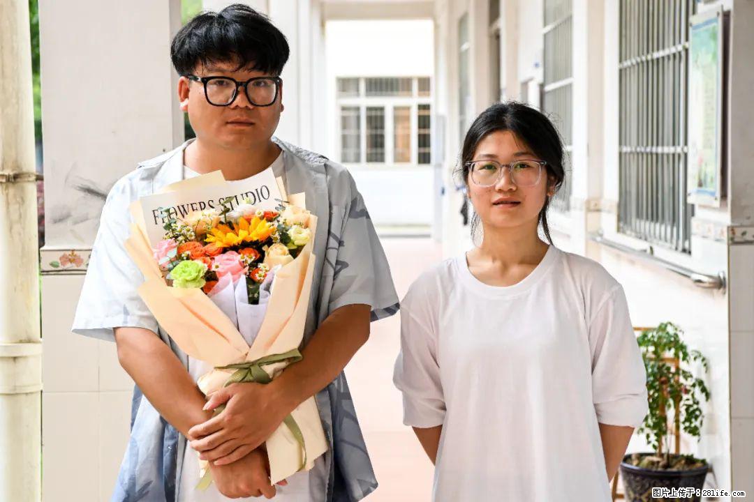 全网追的“扁担女孩”，找了一份暑假工，时薪12元 - 昆明生活资讯 - 昆明28生活网 km.28life.net